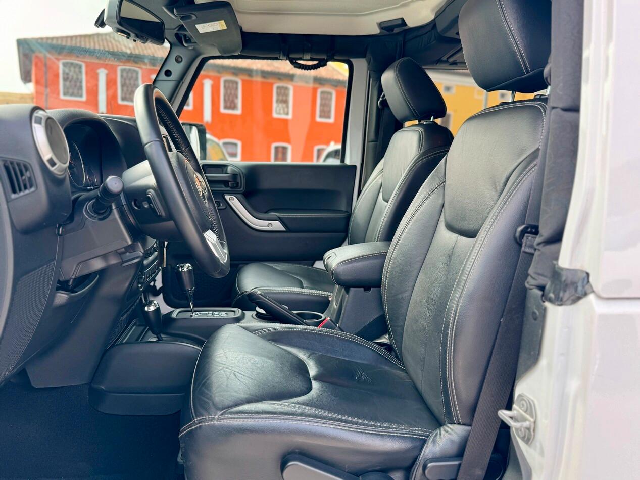 Jeep Wrangler Wrangler 2.8 crd Sahara auto