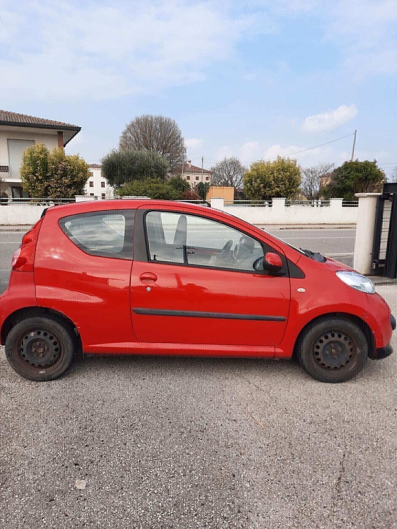 Peugeot 107 1.0 68 CV 12 mesi garanzia