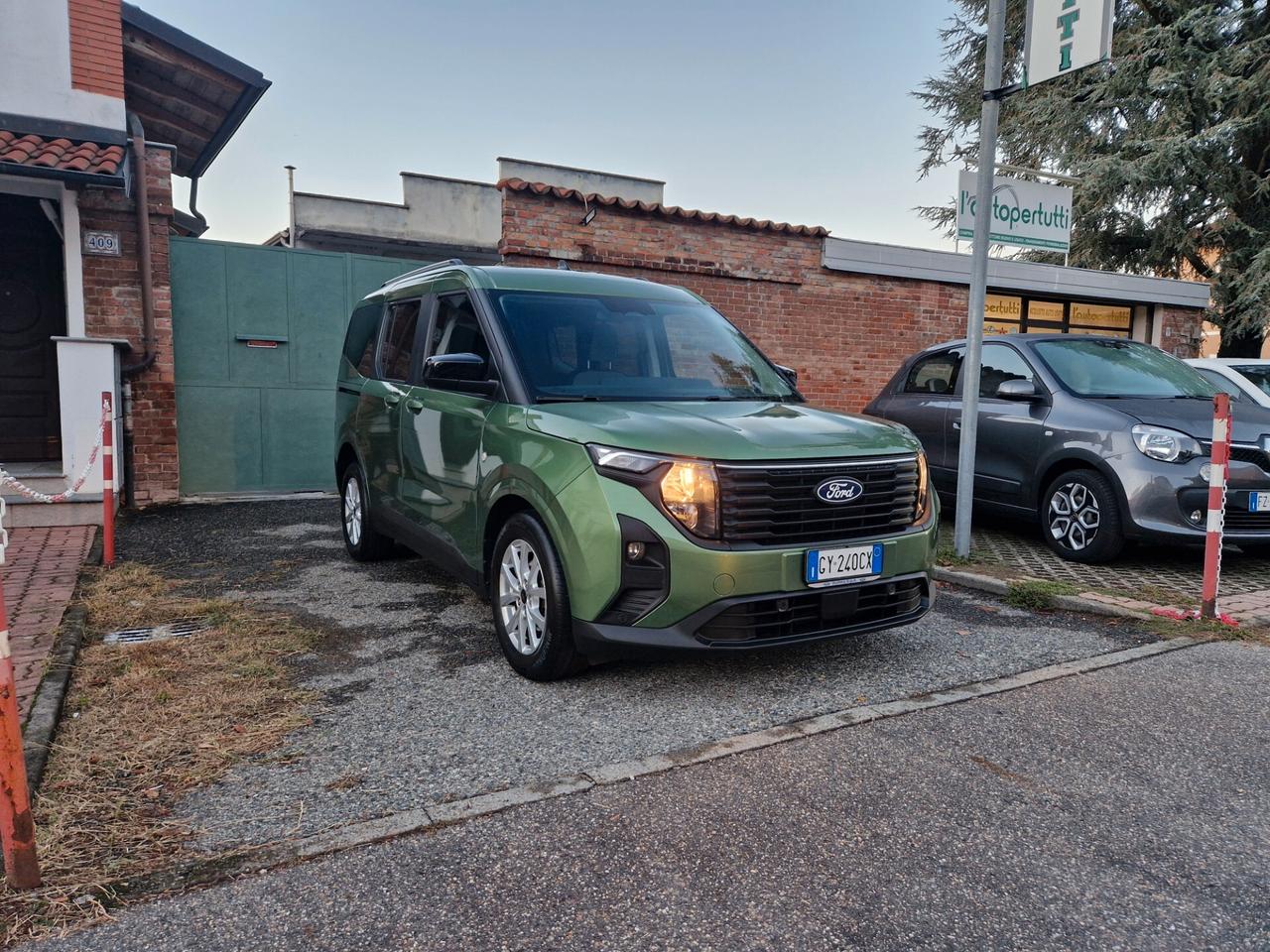 Ford Tourneo Courier 1.0 125CV "46.400 km" Carplay, Telecamera, Sensori