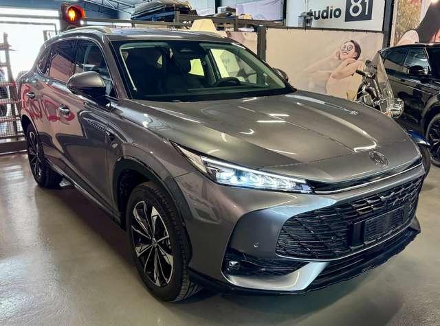 MG HS 1.5T-GDI AT Luxury