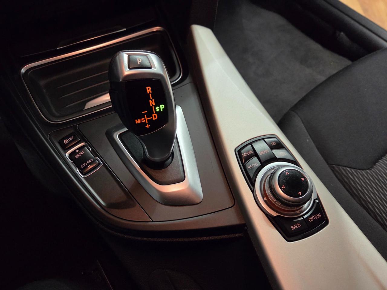 BMW 320 d Touring Business auto