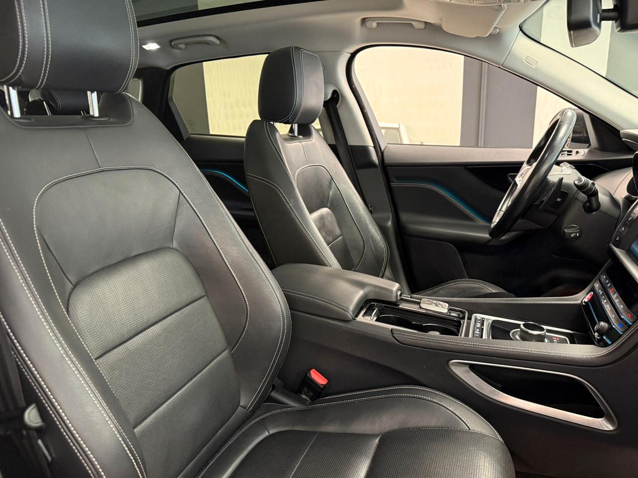 Jaguar F-Pace 2.0 D 180 CV AWD Portfolio