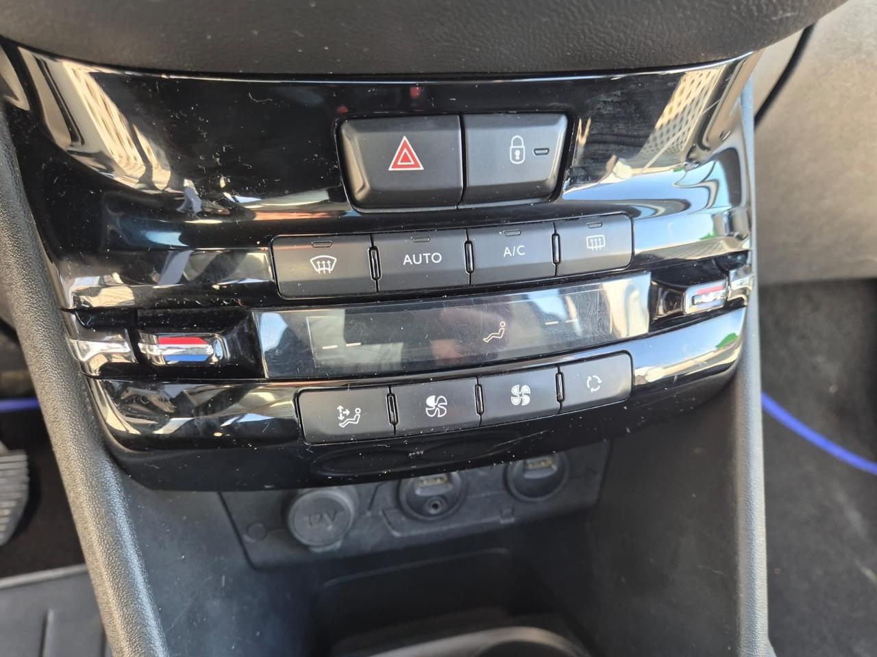 Peugeot 208 1.4 HDi 5 porte Allure tetto panoramico