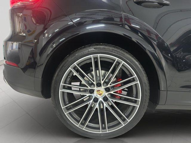 PORSCHE Cayenne 3.0 V6