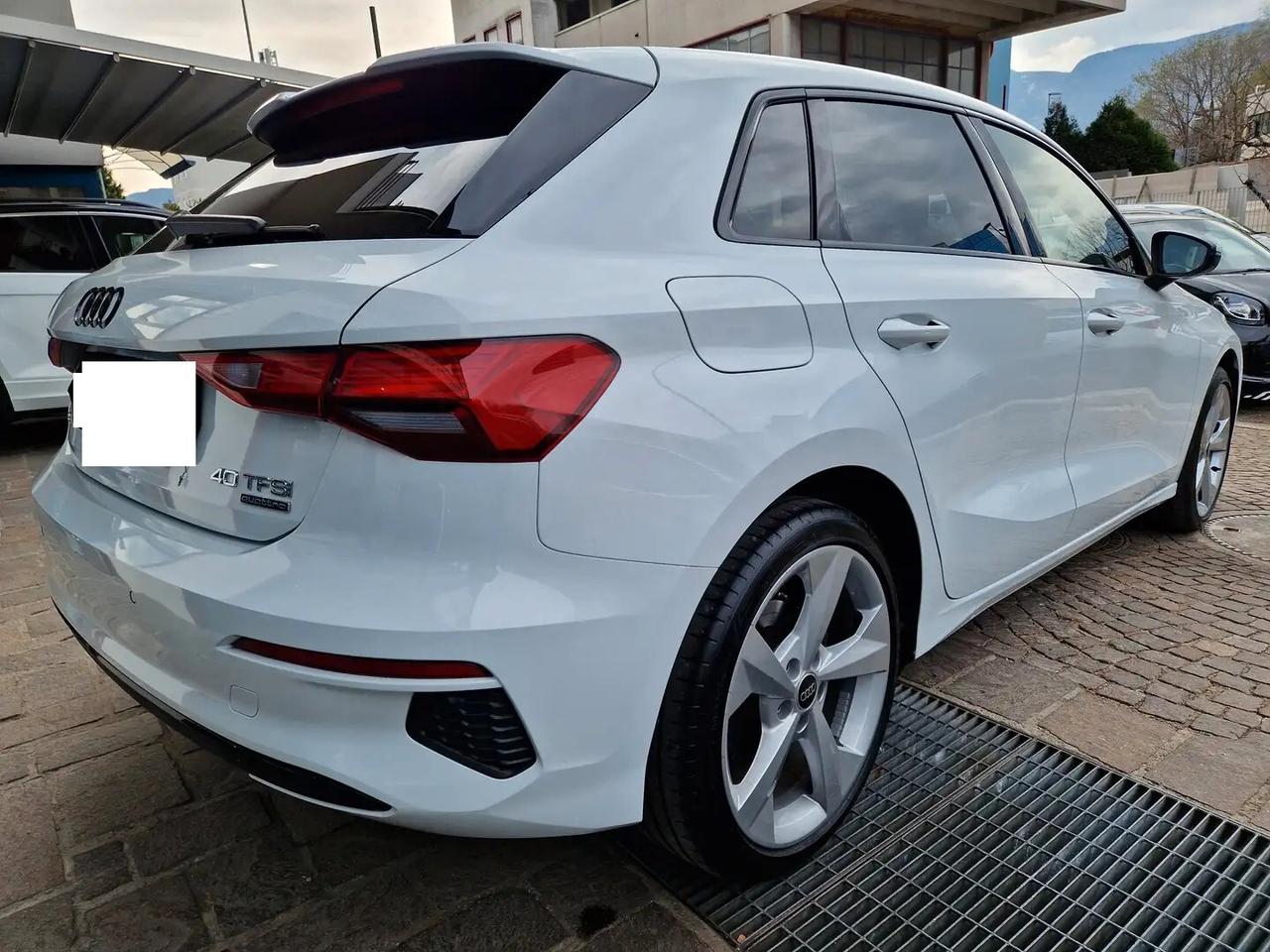 Audi A3 SPB 40 TFSI quattro S tronic Business Advanced