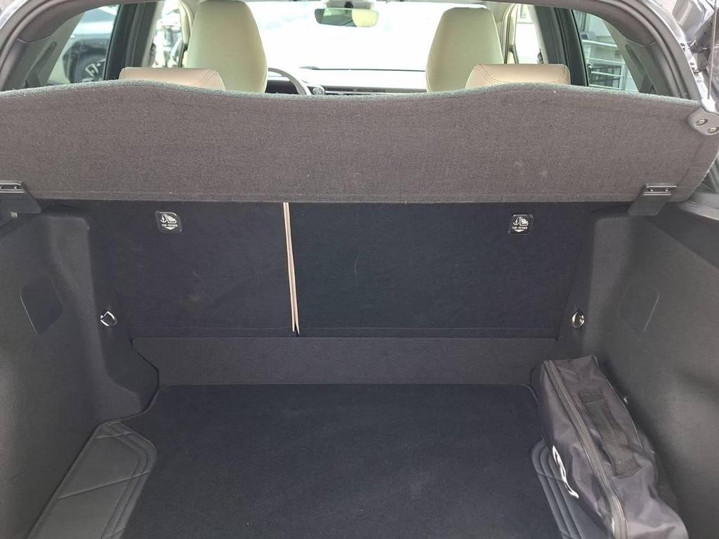 Lexus LBX 1.5 Hybrid Elegant 2WD