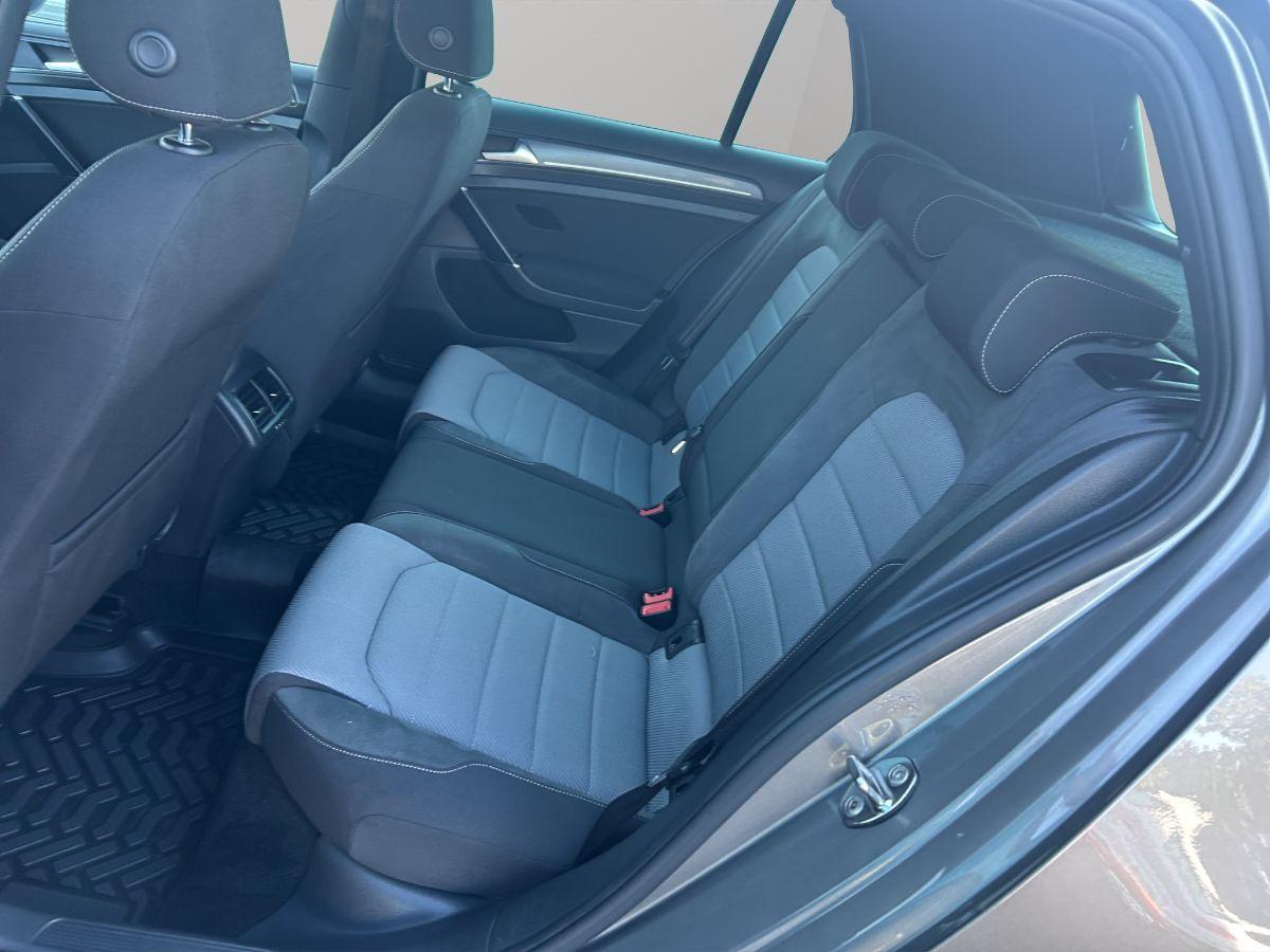 VOLKSWAGEN - Golf - 1.6 TDI 110 CV 5p. R LINE