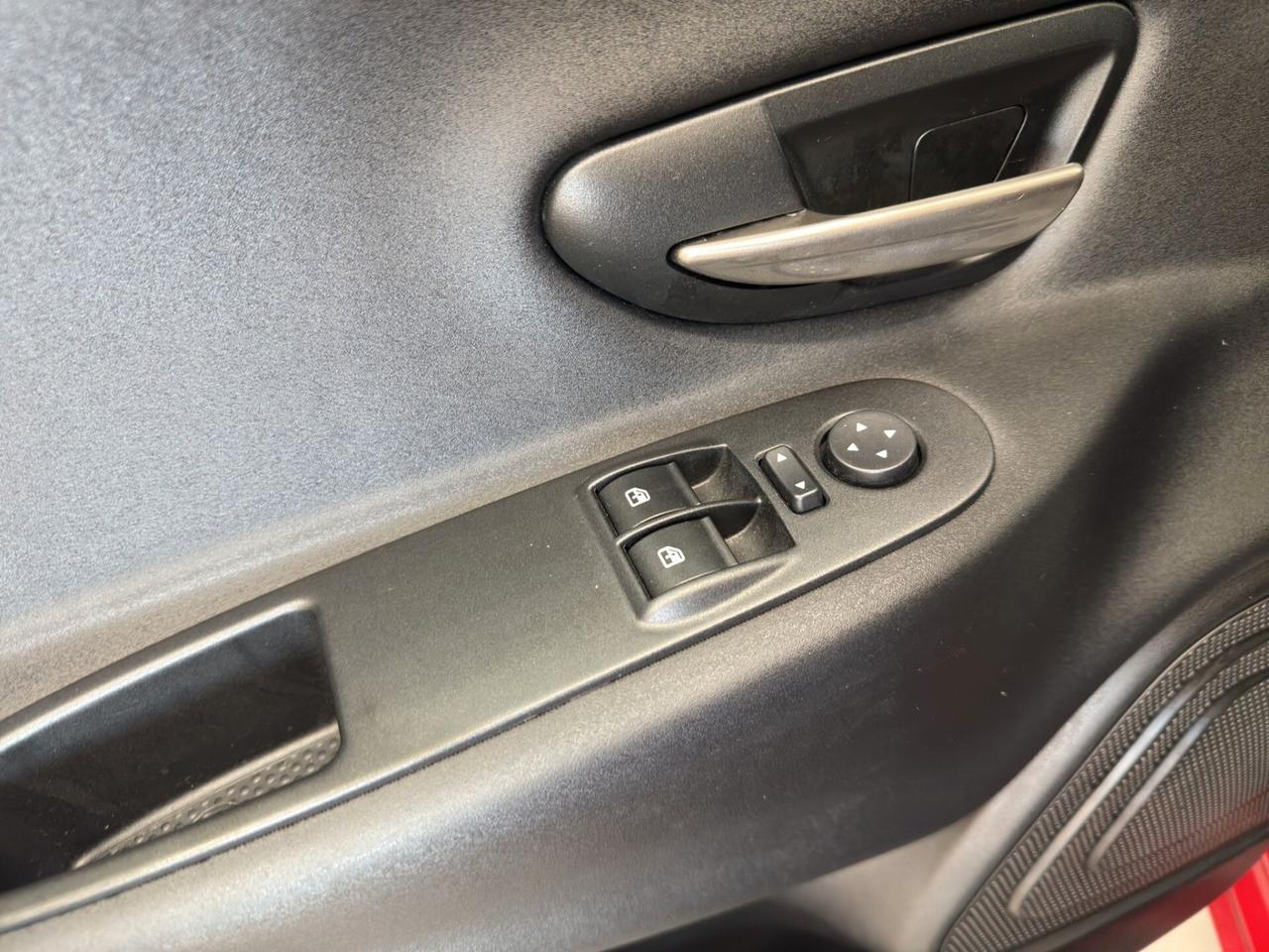 Lancia Ypsilon 1.0 FireFly 5 porte S&S Hybrid Ecochic Gold