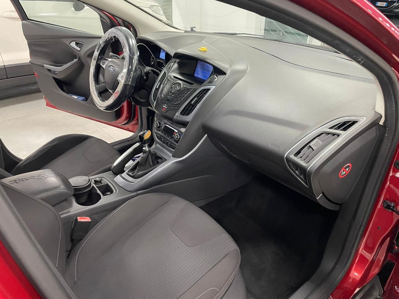 Ford Focus 1.6 benzina Titanium