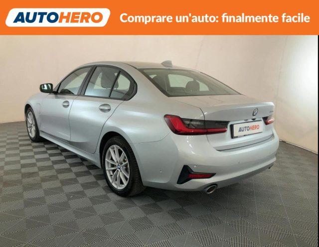 BMW 330 e Business Advantage
