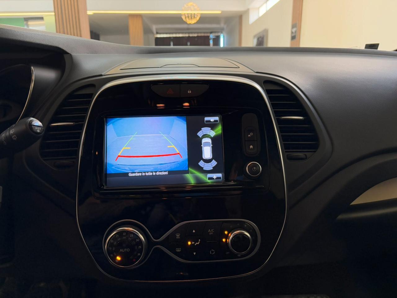 Renault Captur 900cc TCe 90 CV R-Link full LED
