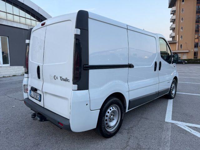 RENAULT Trafic T27 1.9 dCi/100 GANCIO TRAINO