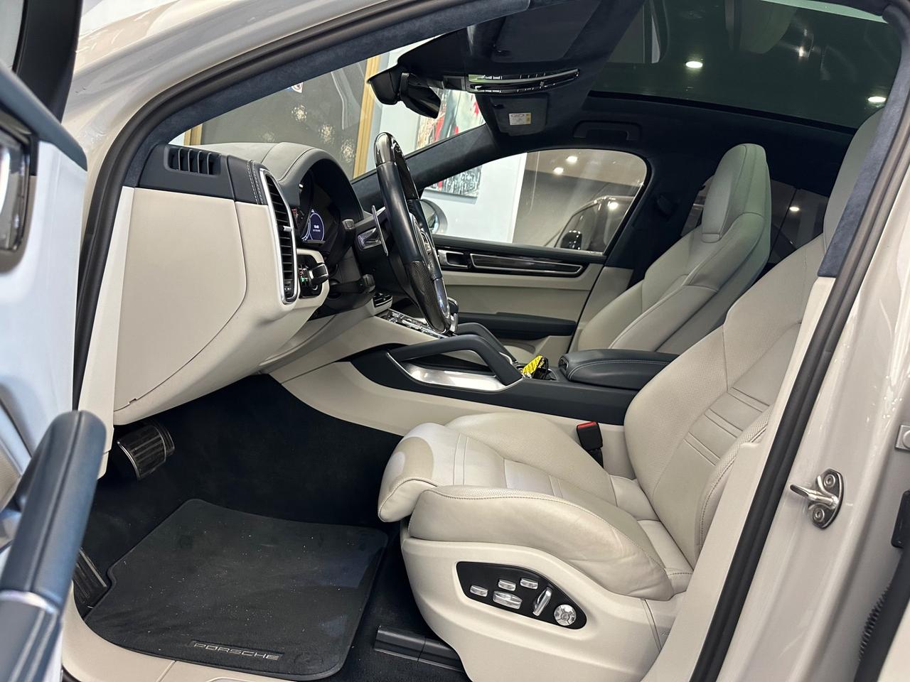 Porsche Cayenne Coupé 4.0 V8 Turbo