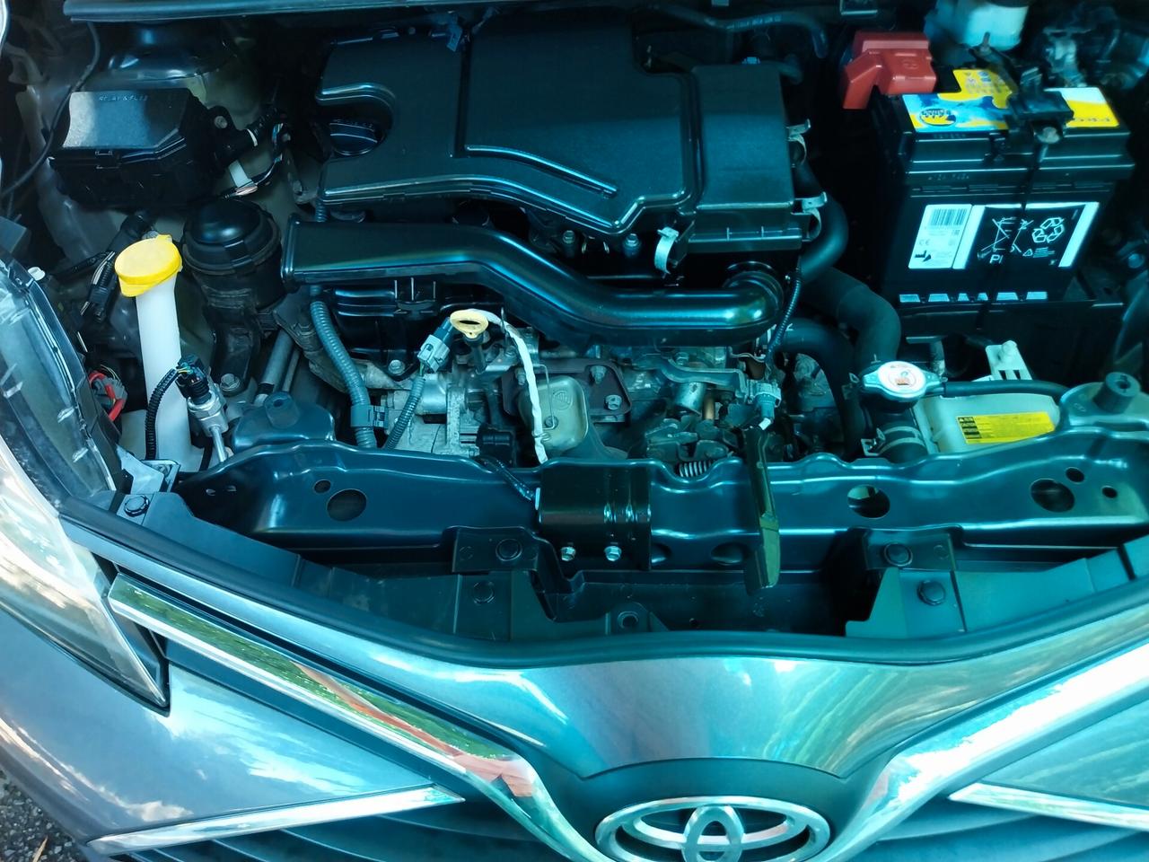 Toyota Yaris 1.0 5 porte