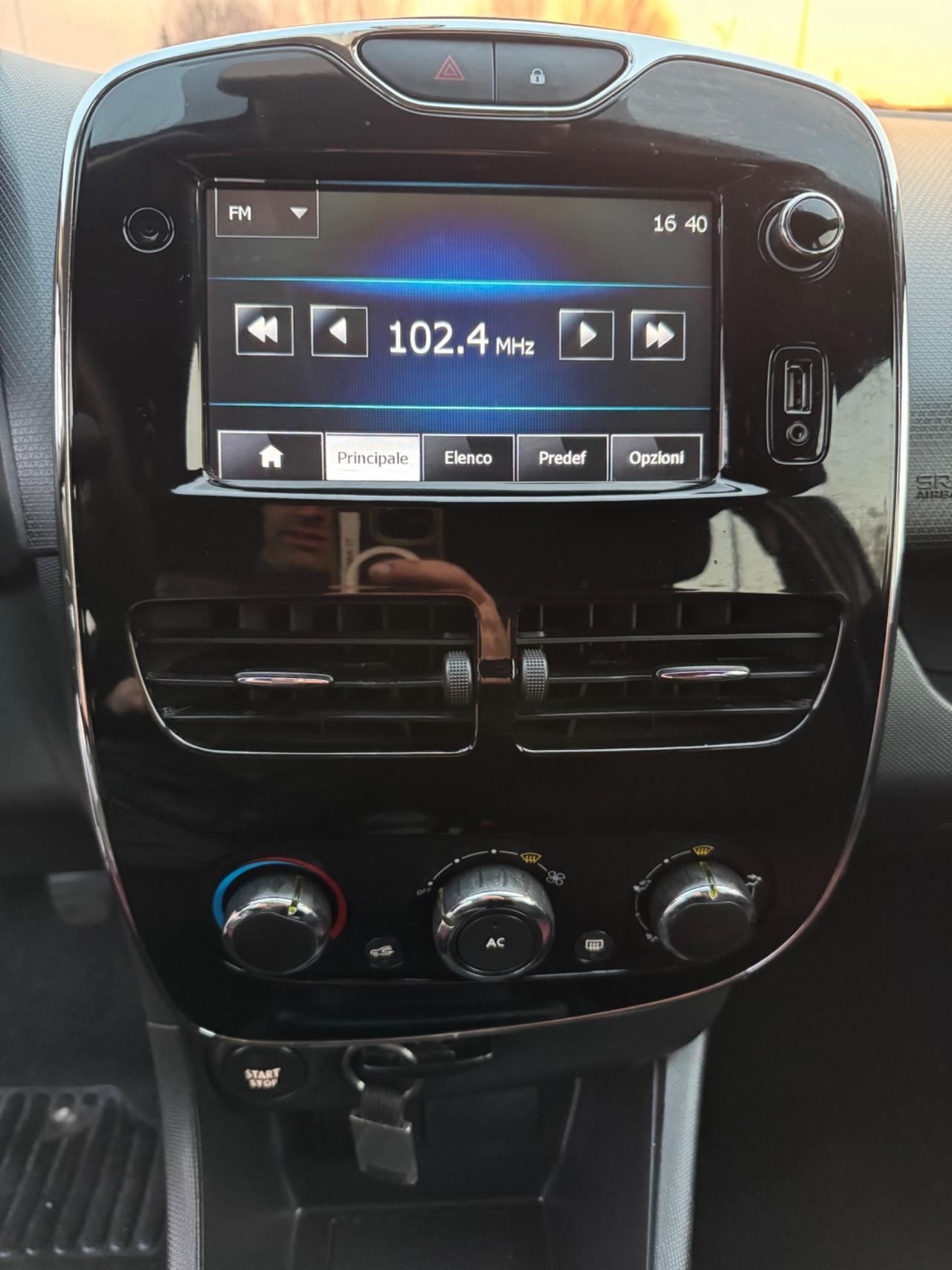 Renault Clio manutenzione completa idonea ai neopatentati