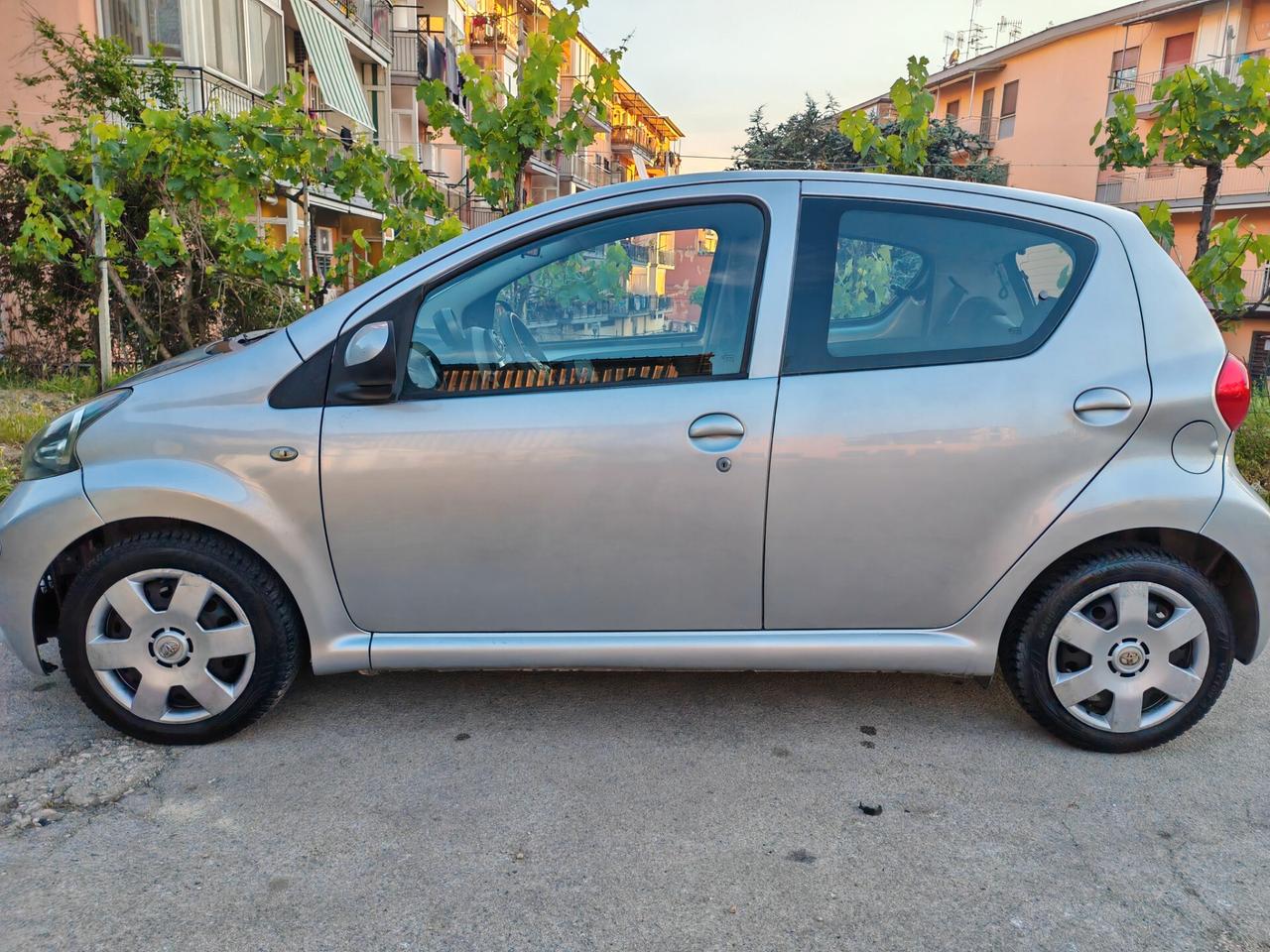 Toyota Aygo AUTOMATICA PERFETTA FRIZIONE NUOVA