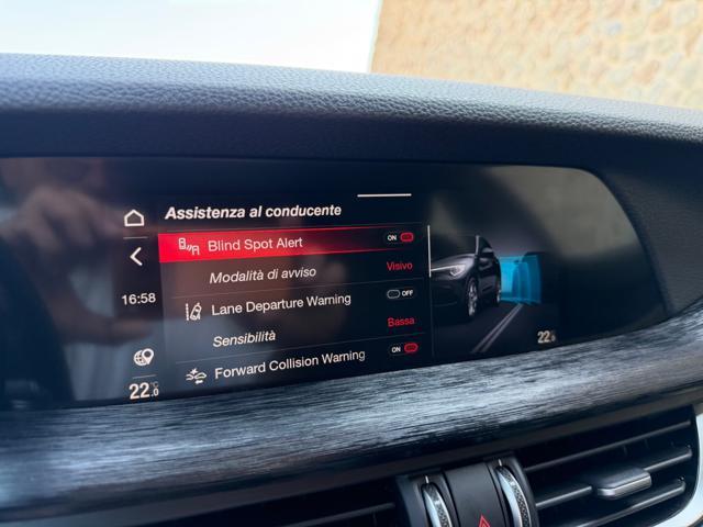 ALFA ROMEO Stelvio 190CV Q4 19'' BLACK+RETROCAMERA+2PDC+PACKBLACK