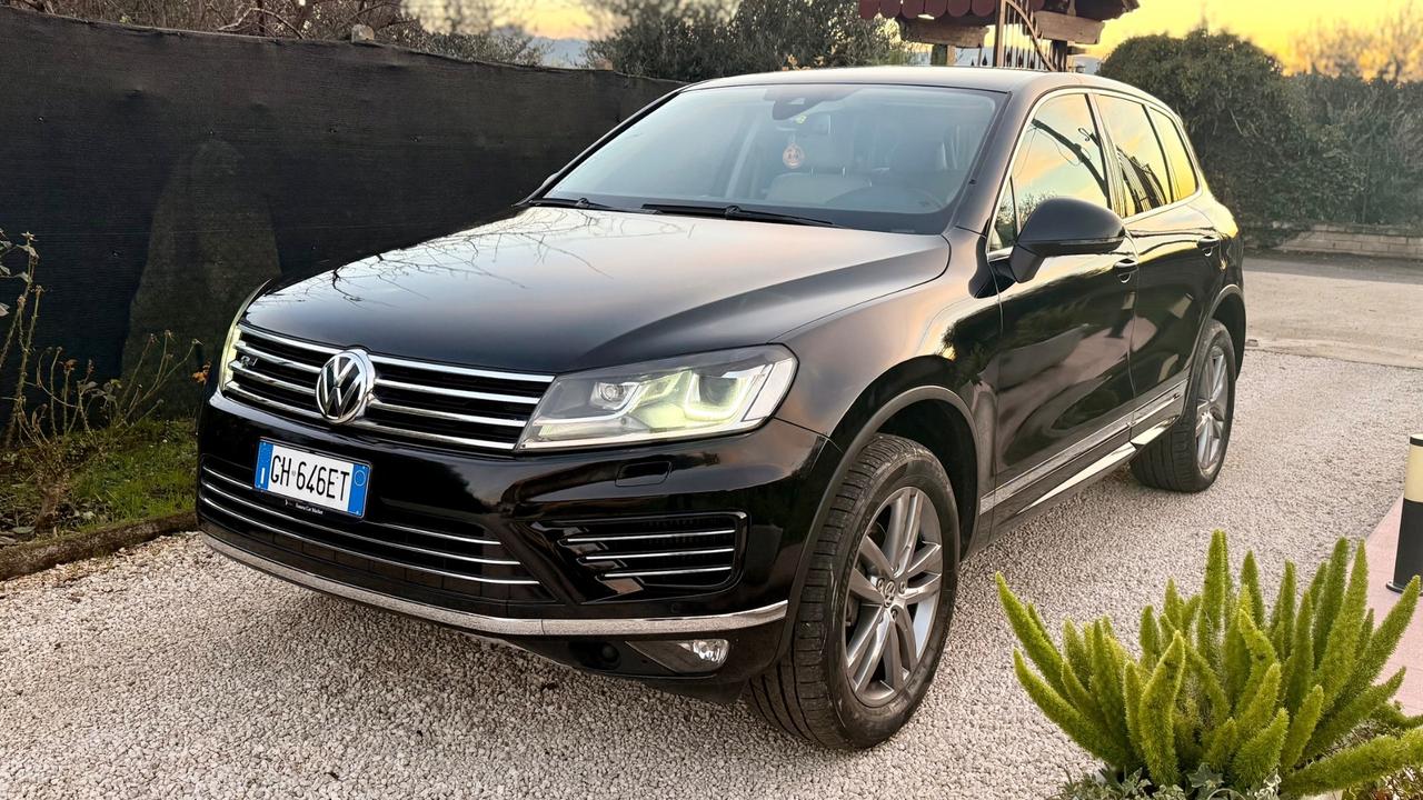Volkswagen Touareg 3.0 TDI 262 CV tiptronic BlueMotion Sport R line