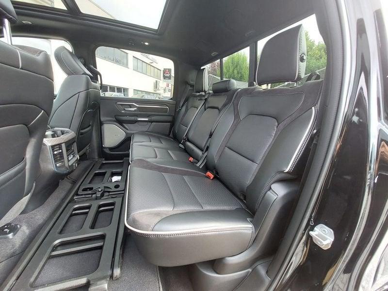 Dodge RAM NUOVO RAM 2025 LARAMIE BLACK 3.0L Twin-Turbo 420CV GPL