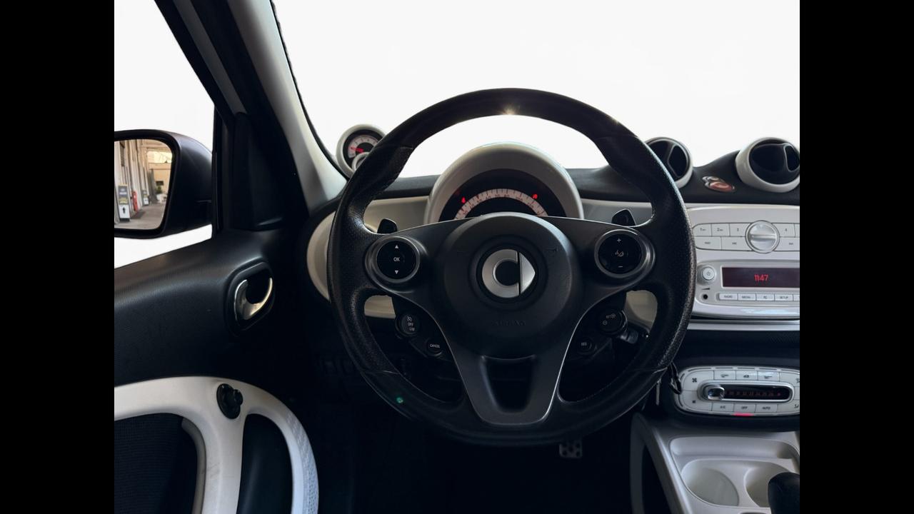 SMART Forfour II 2015 - Forfour 1.0 Passion 71cv twinamic
