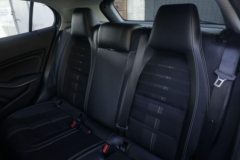 Mercedes-Benz GLA GLA 200 d Sport auto Unicoproprietario