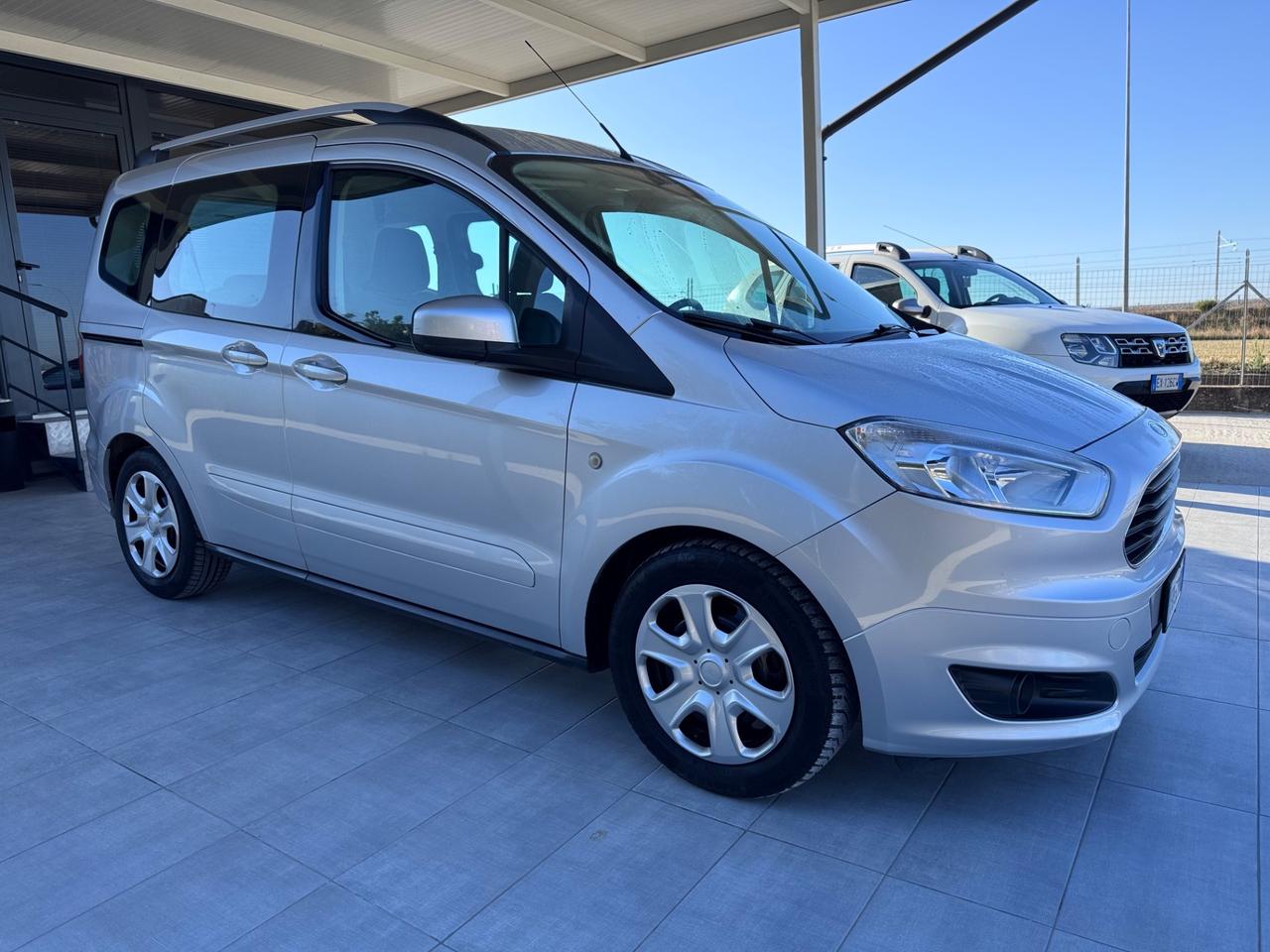 Ford Tourneo Courier 1.5 TDCI 95 CV Plus