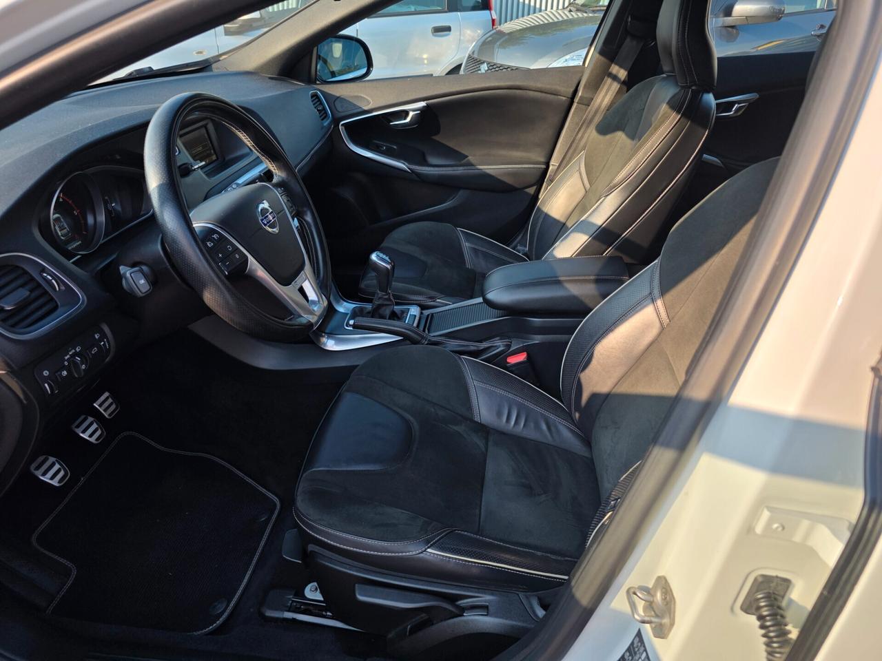 Volvo V40 D2 1.6 R-design perfetta e garantita 12M
