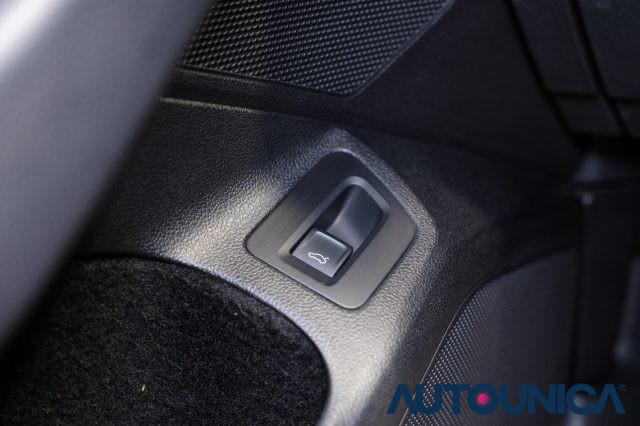 VOLKSWAGEN Passat Variant 1.6 TDI SCR DSG R-LINE BMT