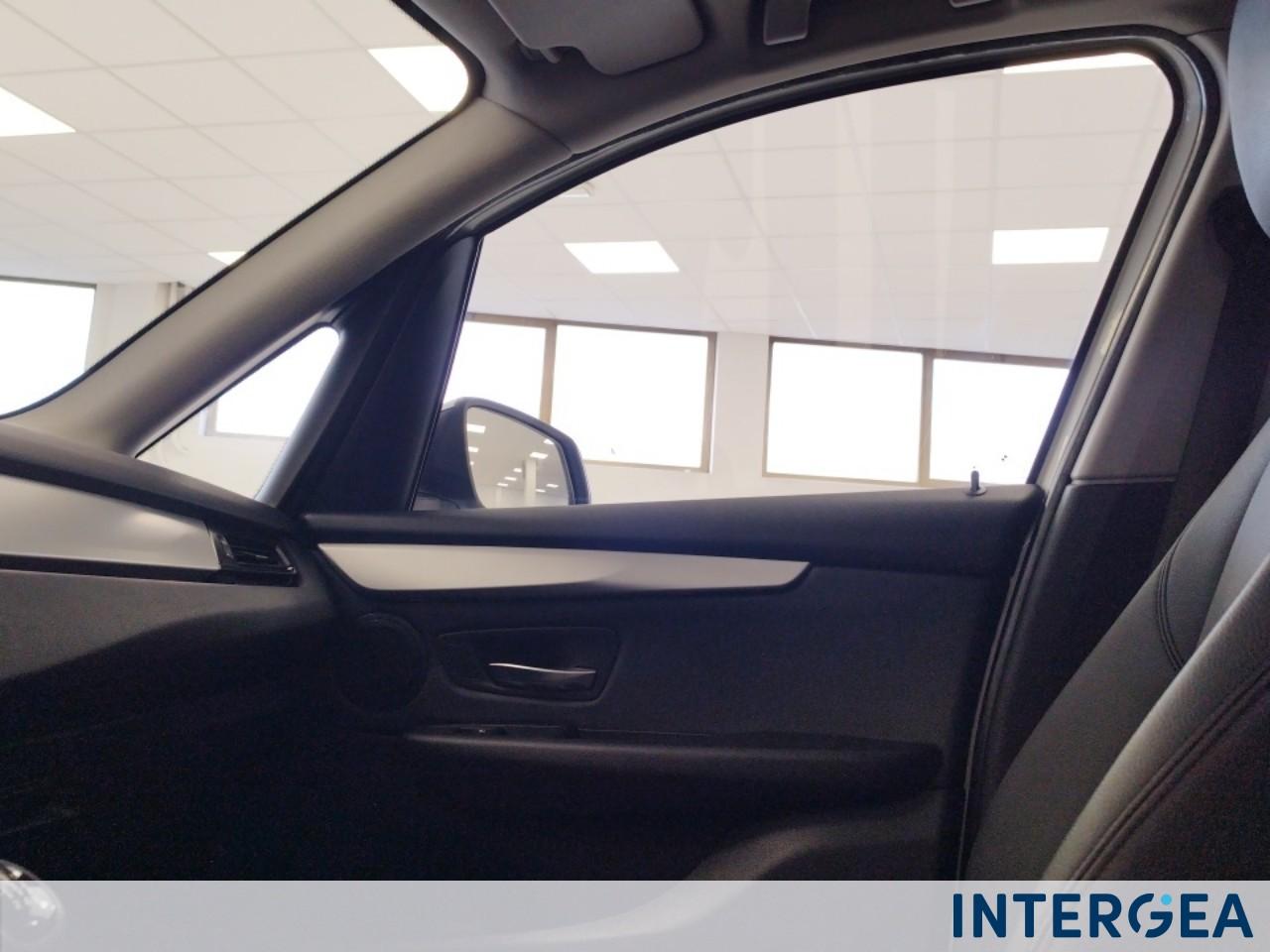 BMW 216d Active Tourer Advantage my15