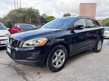 Volvo XC 60 D5 AWD Momentum