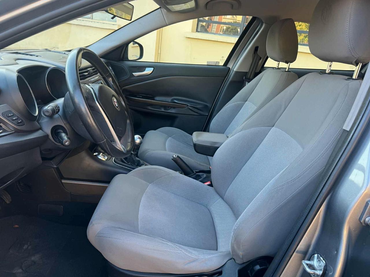 Alfa Romeo Giulietta Anno 2015 105 CV 1.6 Diesel