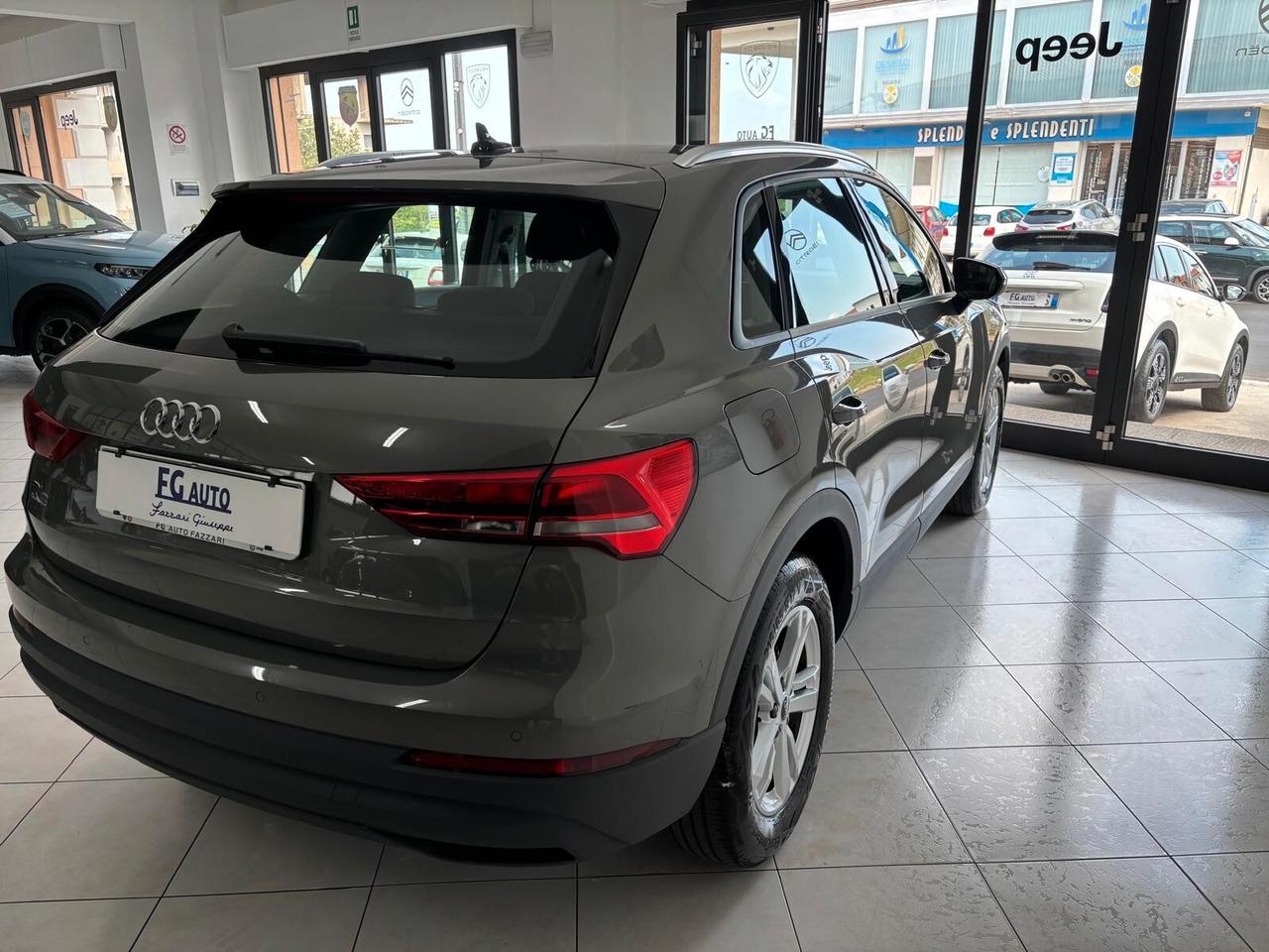 Audi Q3 35 TDI S tronic Business