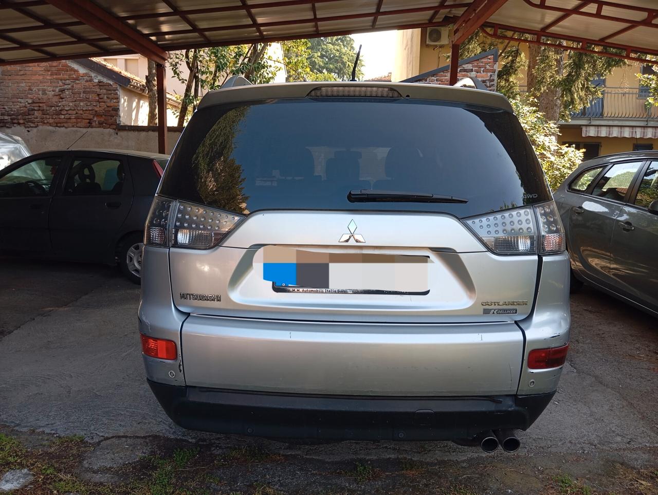 Mitsubishi Outlander 2.0 DI-D Instyle 7 p.ti 4X4