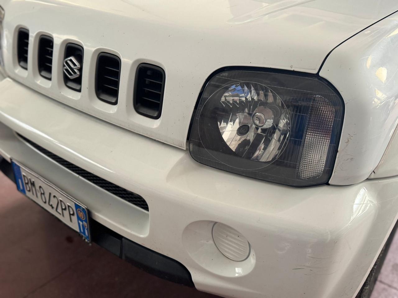 Suzuki Jimny 1.3i 16V cat 4WD JLX SI NEOPATENTATI
