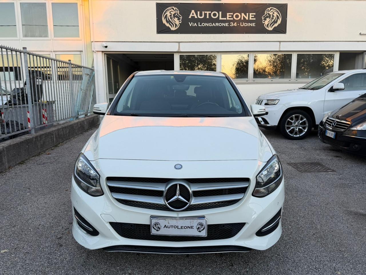 Mercedes-benz B 200 d 136cv (2.2 CDI) Premium OK NEOPATENTATI