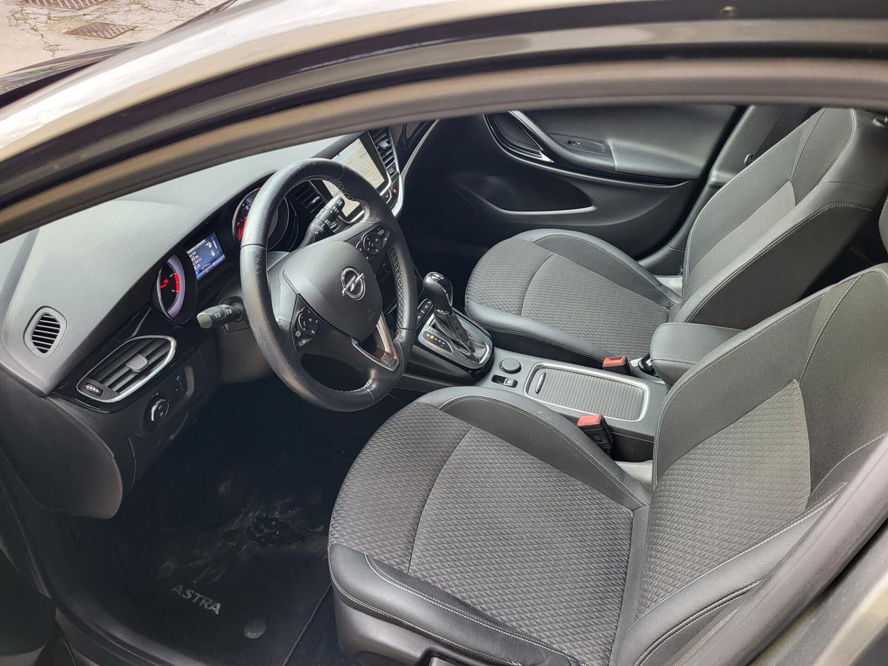 Opel Astra 1.6 CDTi 136CV Sports Tourer AUTOMATICA