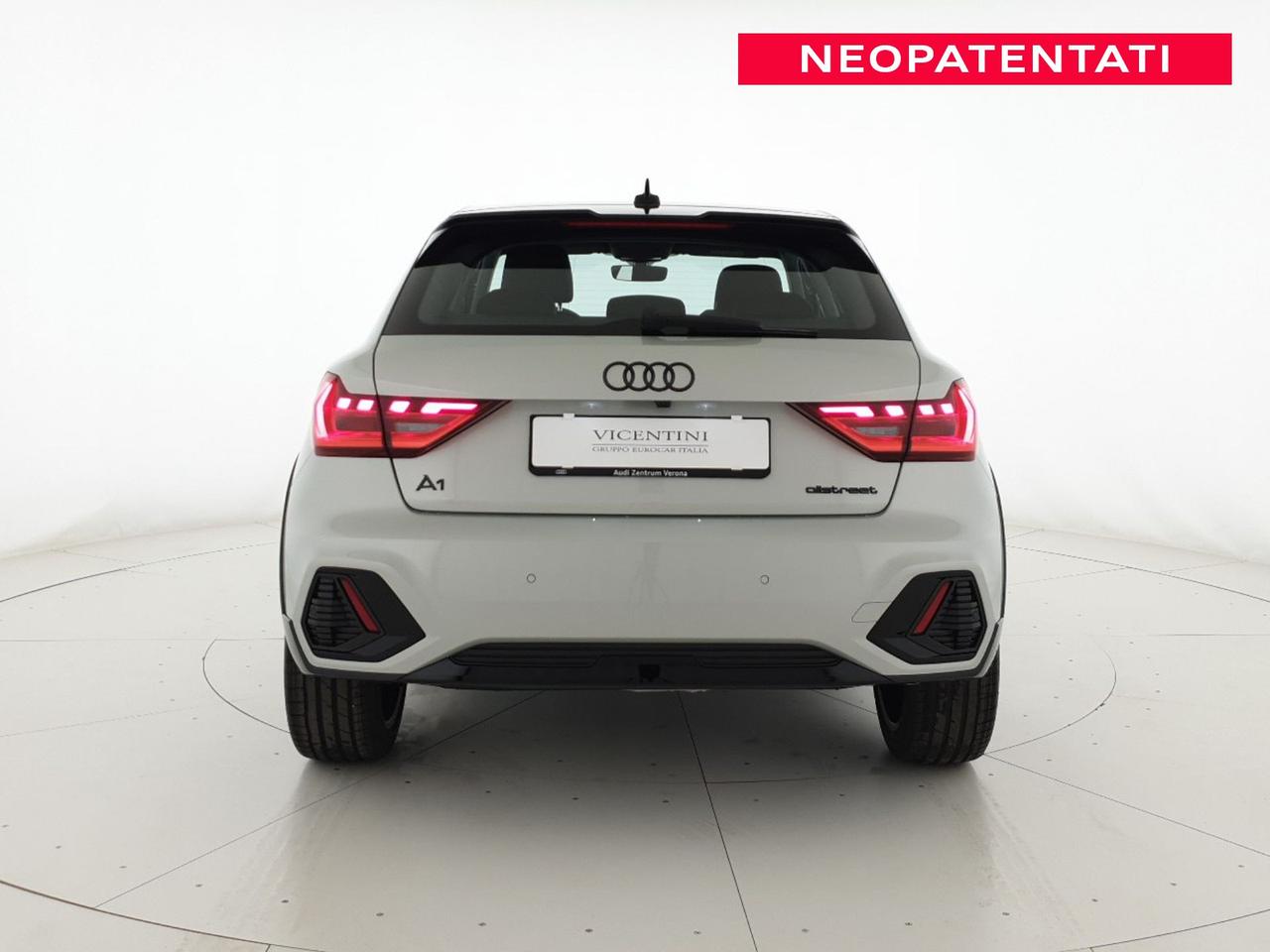 Allstreet 30TFSI 116CV S tronic Identity Contrast