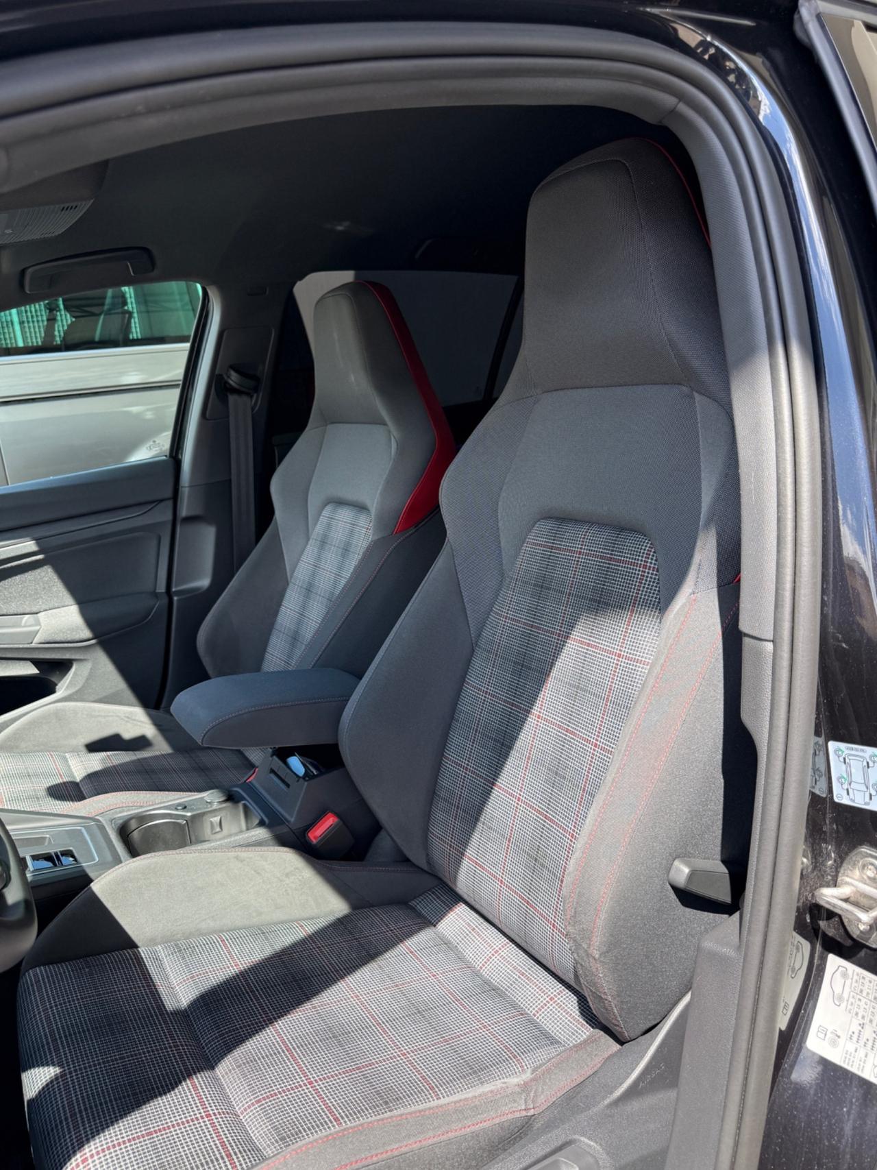 VOLKSWAGEN GOLF GTI 2.0 TSI GTI DSG km 90.000