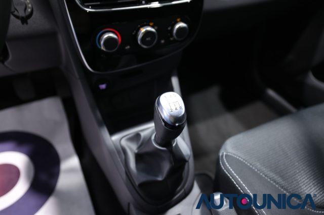 RENAULT Clio TCE 12V 75 CV 5 PORTE GENERATION NEOPATENTATI