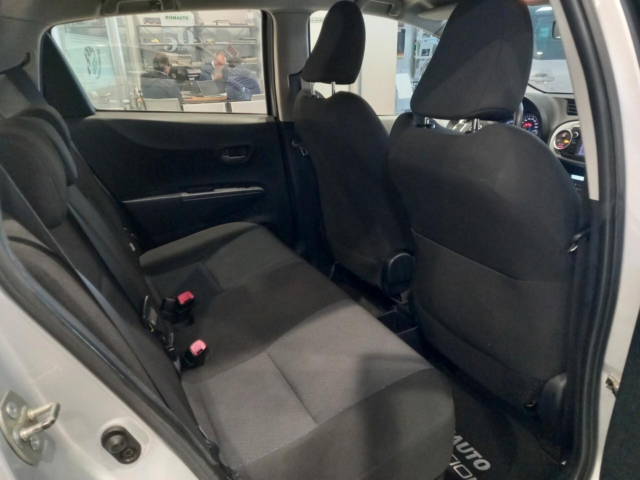 Toyota Yaris 1.5 FULL HYBRID Lounge