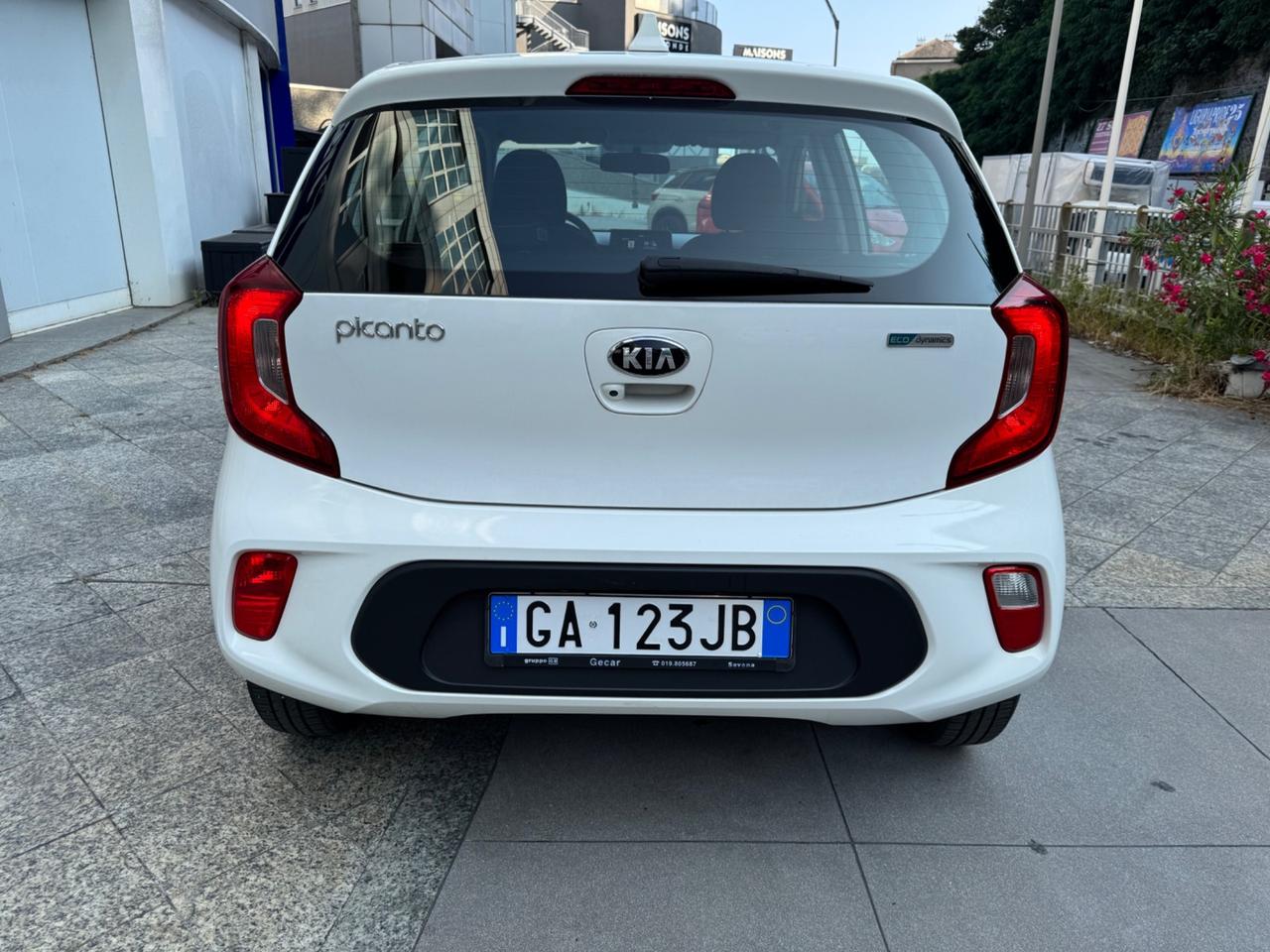 KIA PICANTO 1.0 NEOPATENTATI