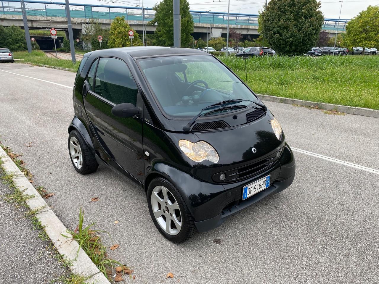 Smart ForTwo 700 coupé pure (45 kW)