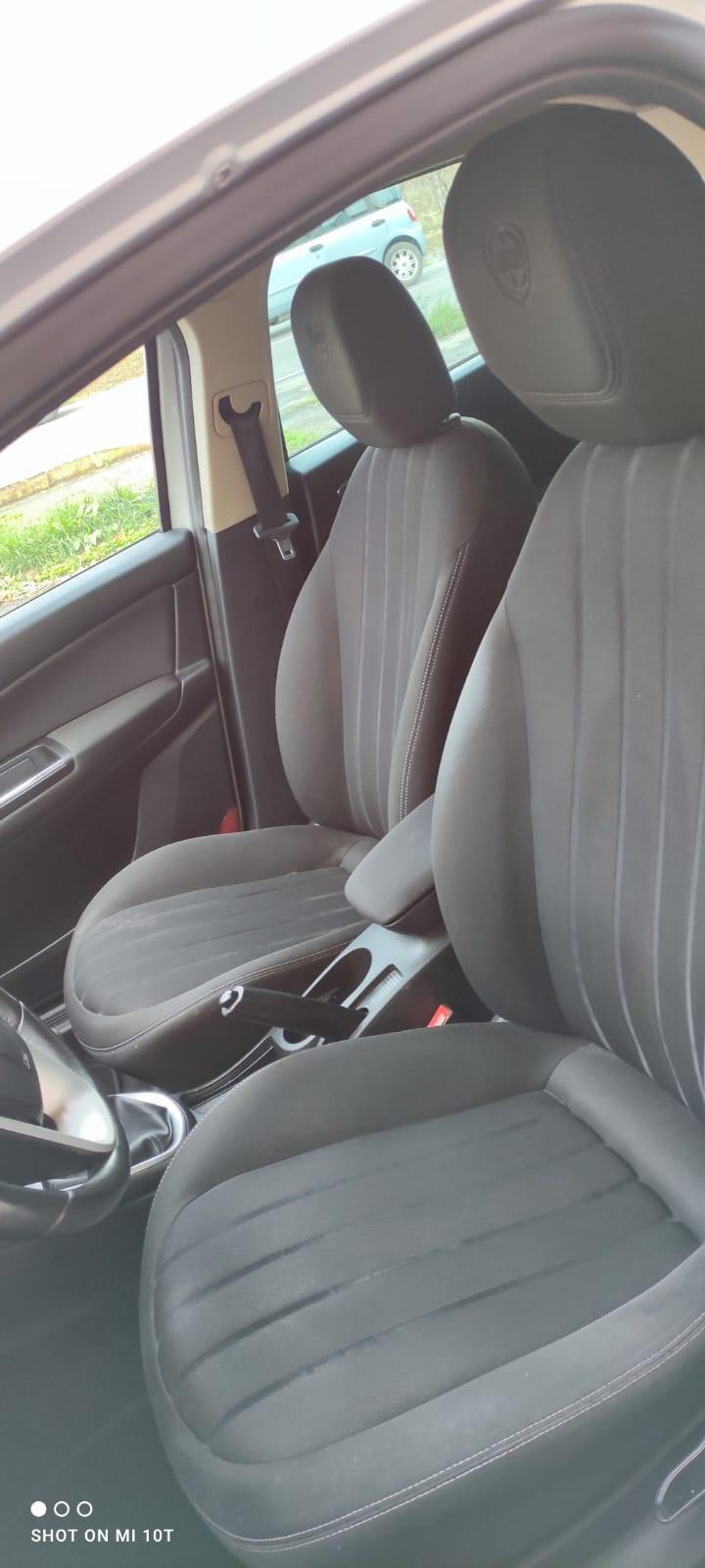 Lancia Delta 1.6 MJT DPF 105 CV Silver