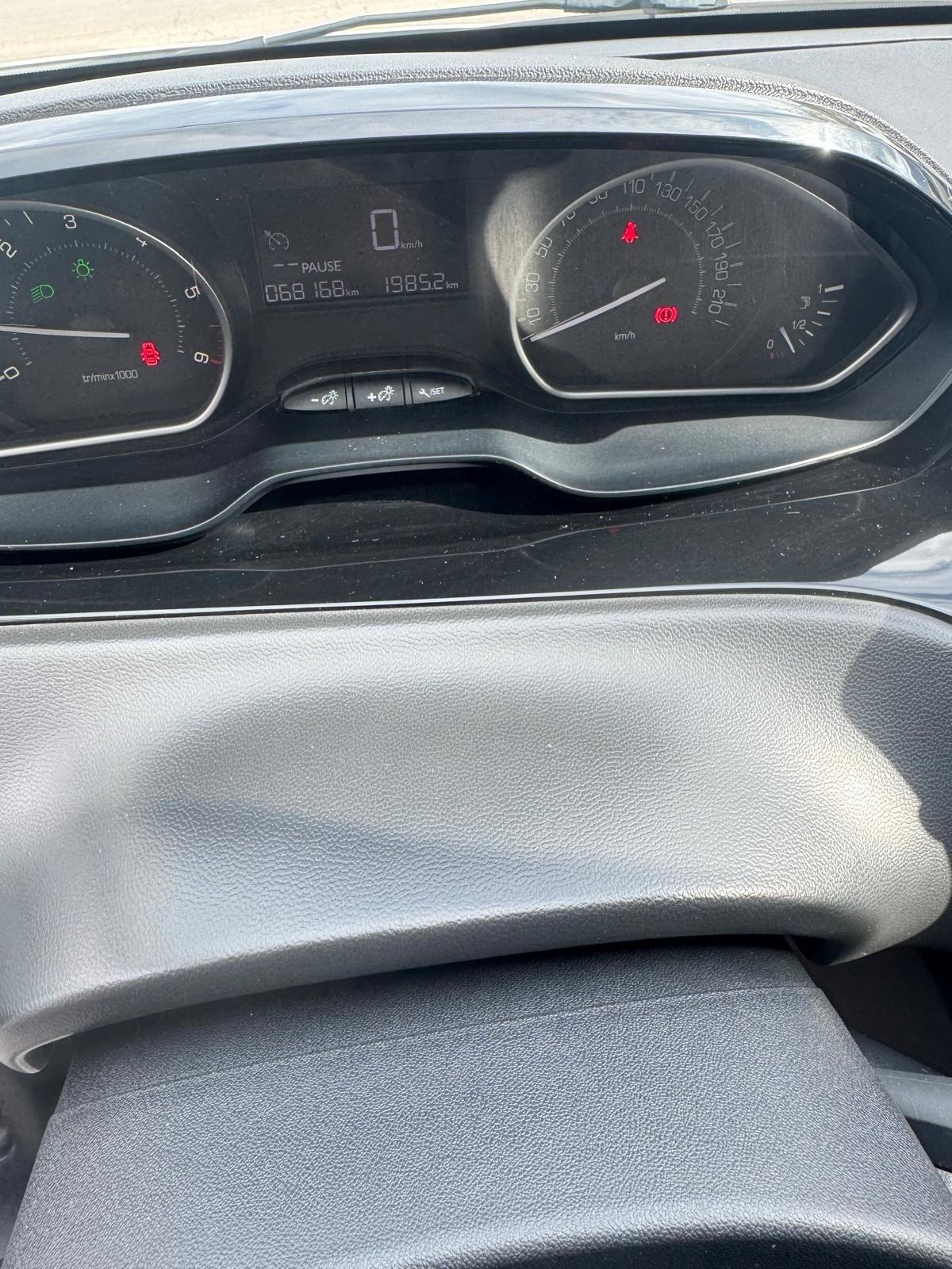 Peugeot 208 BlueHDi 75 5 porte Allure