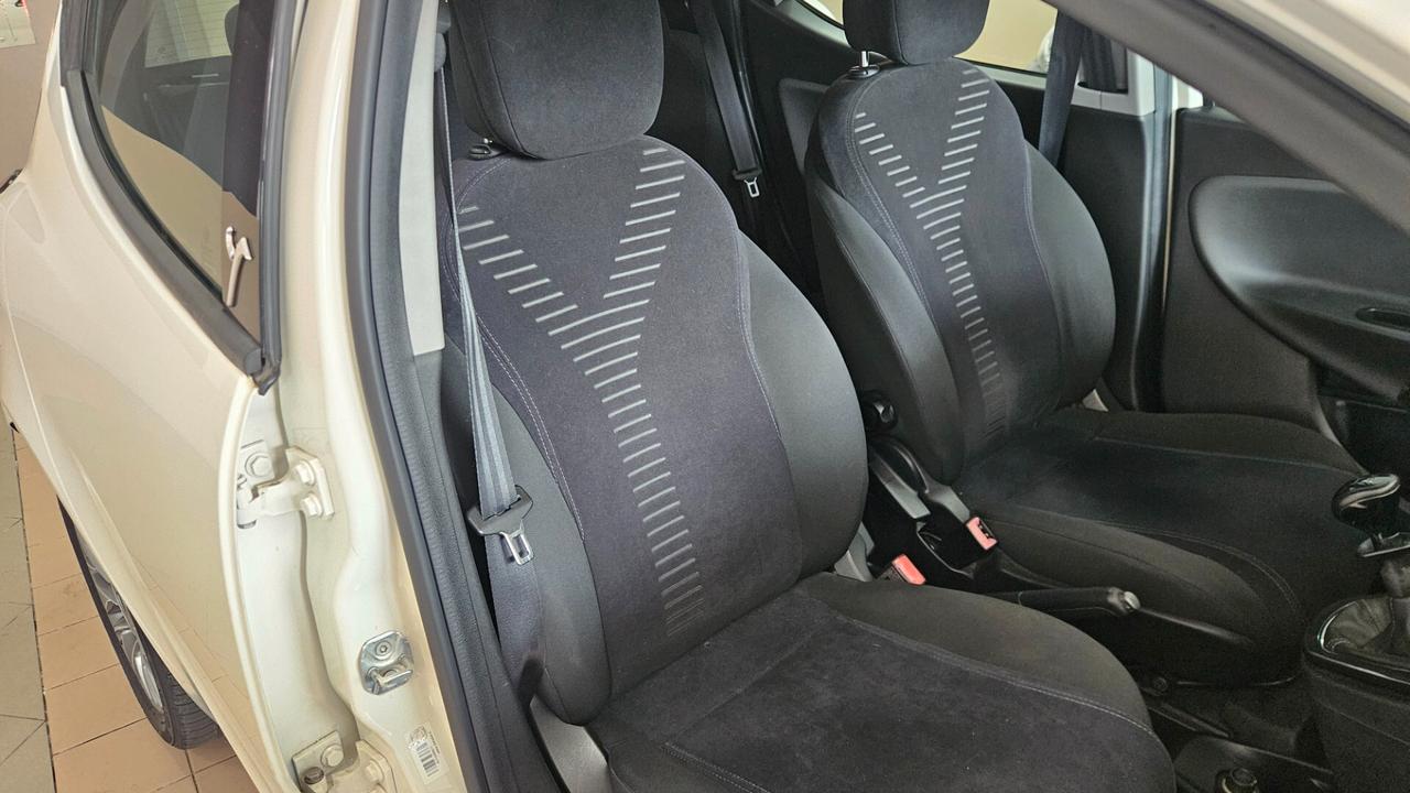 Lancia Ypsilon 1.2 69 CV 5 porte S&S Platinum