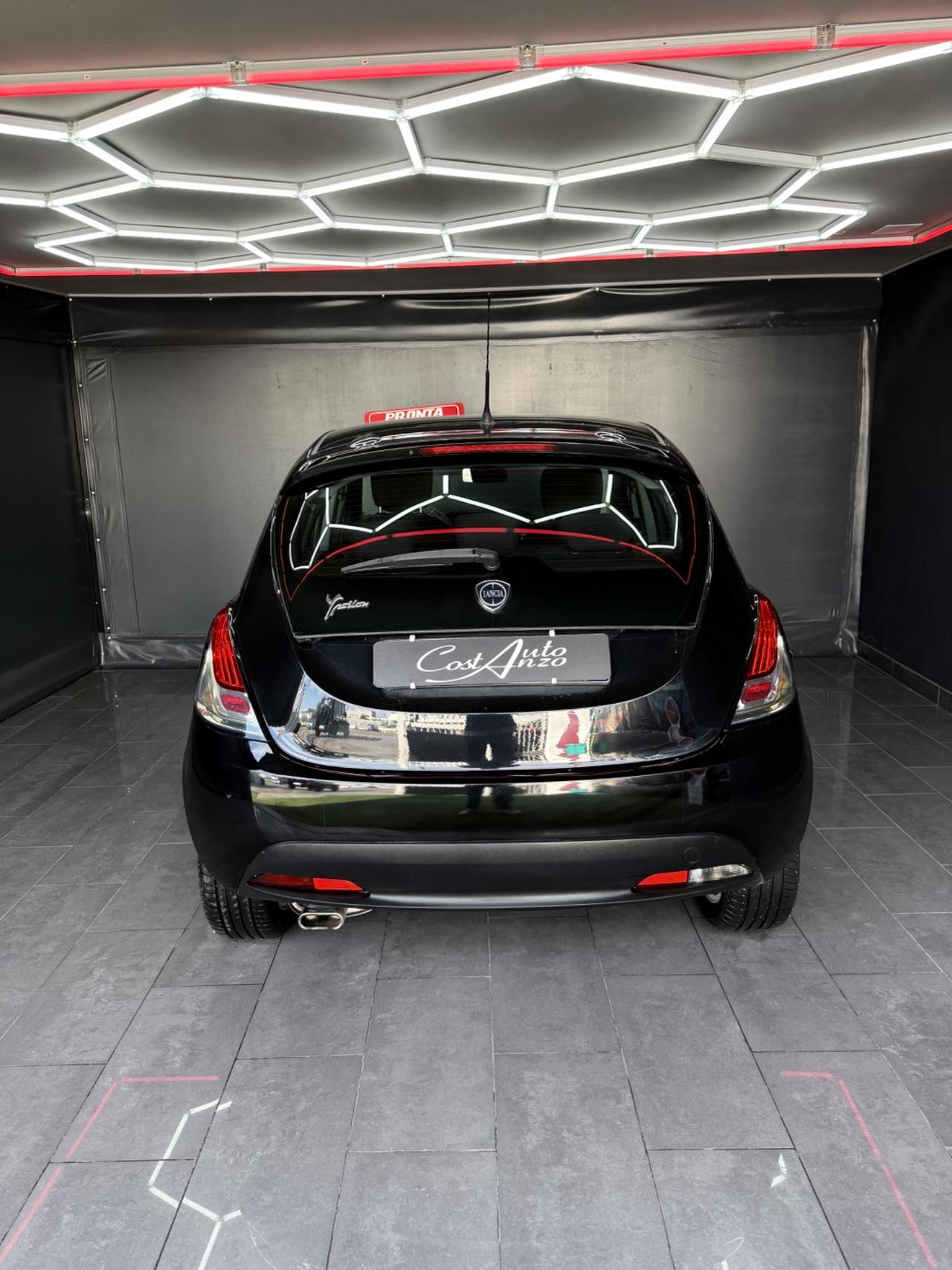 Lancia Ypsilon 1.2 Benzina 69 CV Platinum 2013