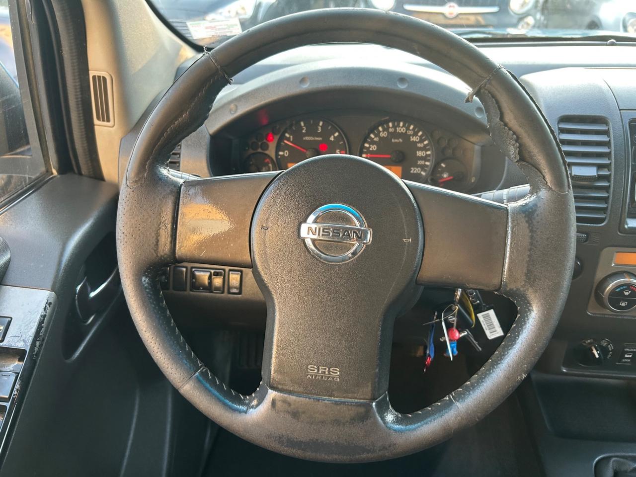 Nissan Navara 2.5 dCi 4 porte Doppia Cabina 4X4
