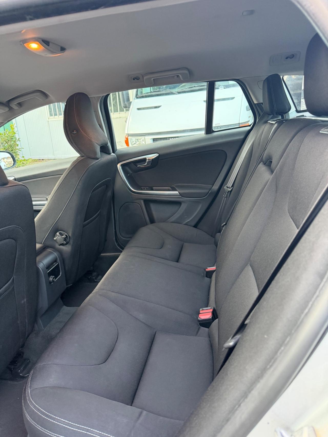 Volvo V60 D2 1.6 Momentum