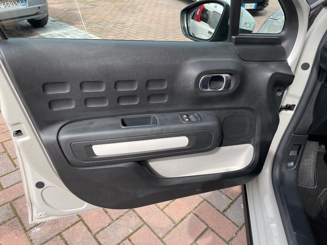 CITROEN C3 1,2 BENZINA GARANZIA 1 ANNO