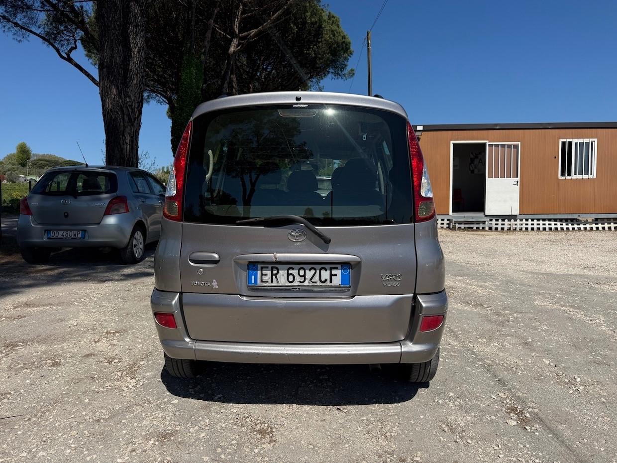 Toyota Yaris 1.3 5 porte